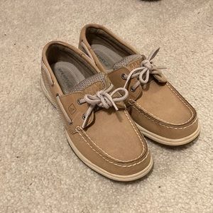 Women’s size 6 Sperry Intrepid boat shoe NWOT